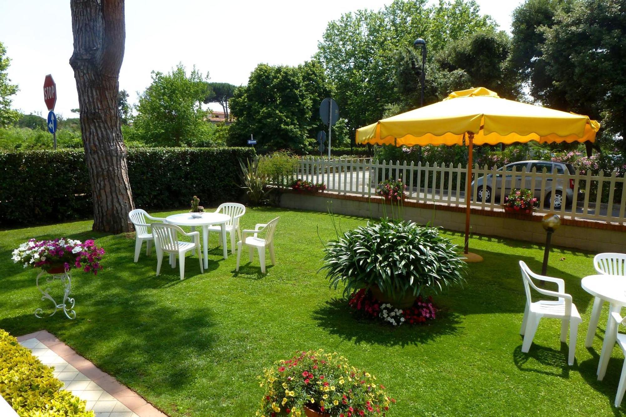 Hotel Versilia Lido di Camaiore Dış mekan fotoğraf