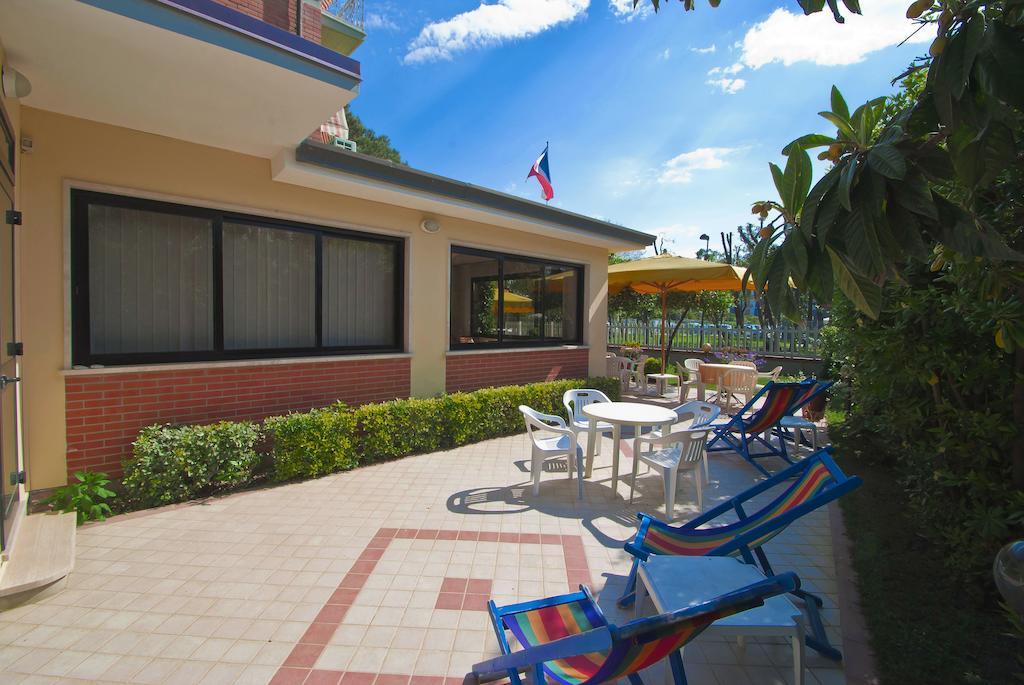 Hotel Versilia Lido di Camaiore Dış mekan fotoğraf