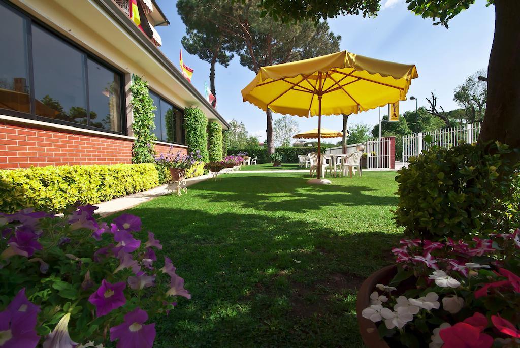 Hotel Versilia Lido di Camaiore Dış mekan fotoğraf