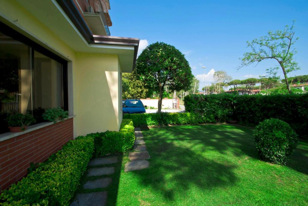 Hotel Versilia Lido di Camaiore Dış mekan fotoğraf